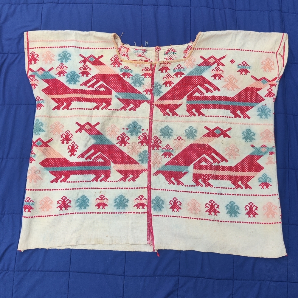 Hand Woven Huipil Blouse Guatemala Ethnic Animals Mating Textile Tapestry Poncho